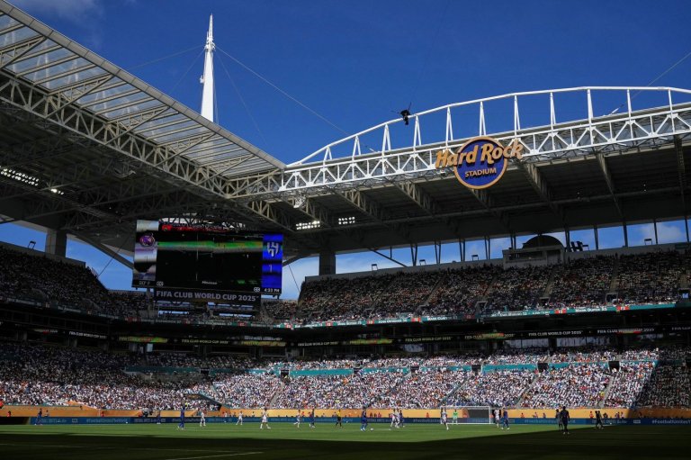 Day 2 protests by La Liga players against game in Miami still censored on TV | iNFOnews.ca