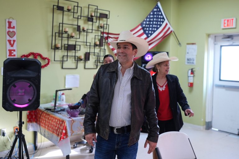 Democrats look to Tejano music star Bobby Pulido in a high-stakes South Texas congressional race | iNFOnews.ca