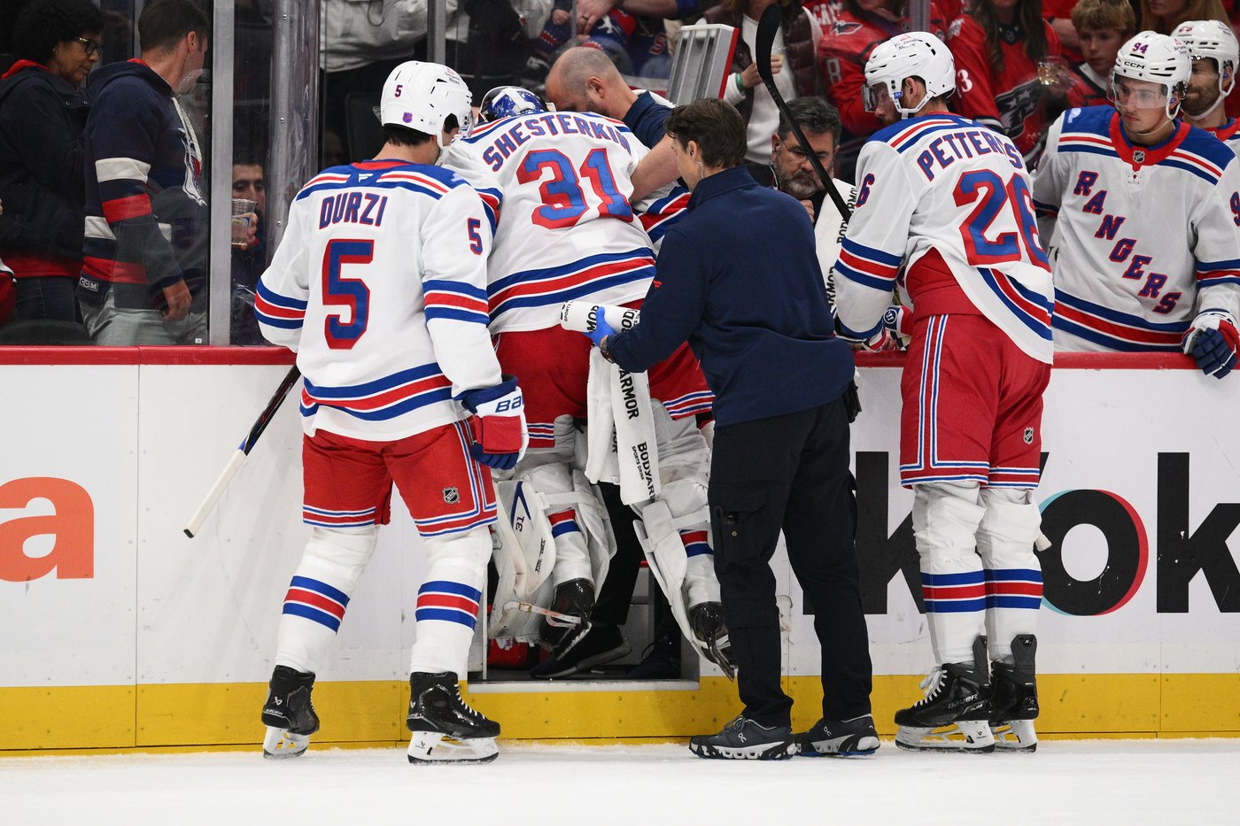 Rangers goalie Igor Shesterkin helped off ice with leg injury after awkward fall against Capitals | iNFOnews.ca