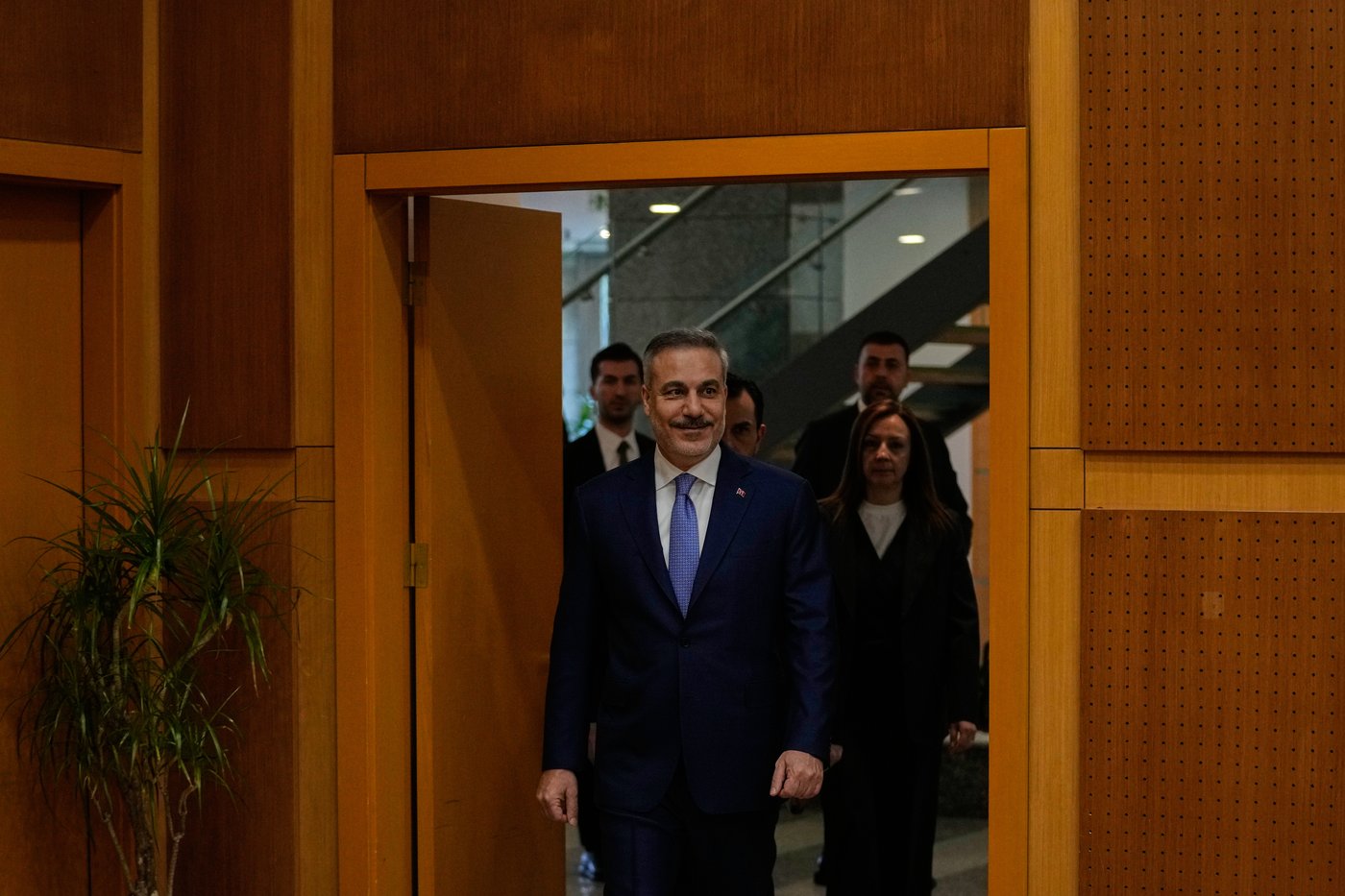 AP Exclusive: Turkey's Foreign Minister Hakan Fidan talks diplomatic efforts as regional war rages | iNFOnews.ca