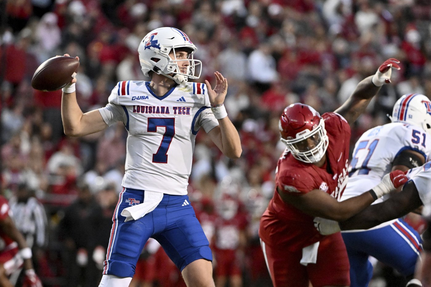 Green's four touchdowns lead Arkansas to 35-14 win over Louisiana Tech | iNFOnews.ca