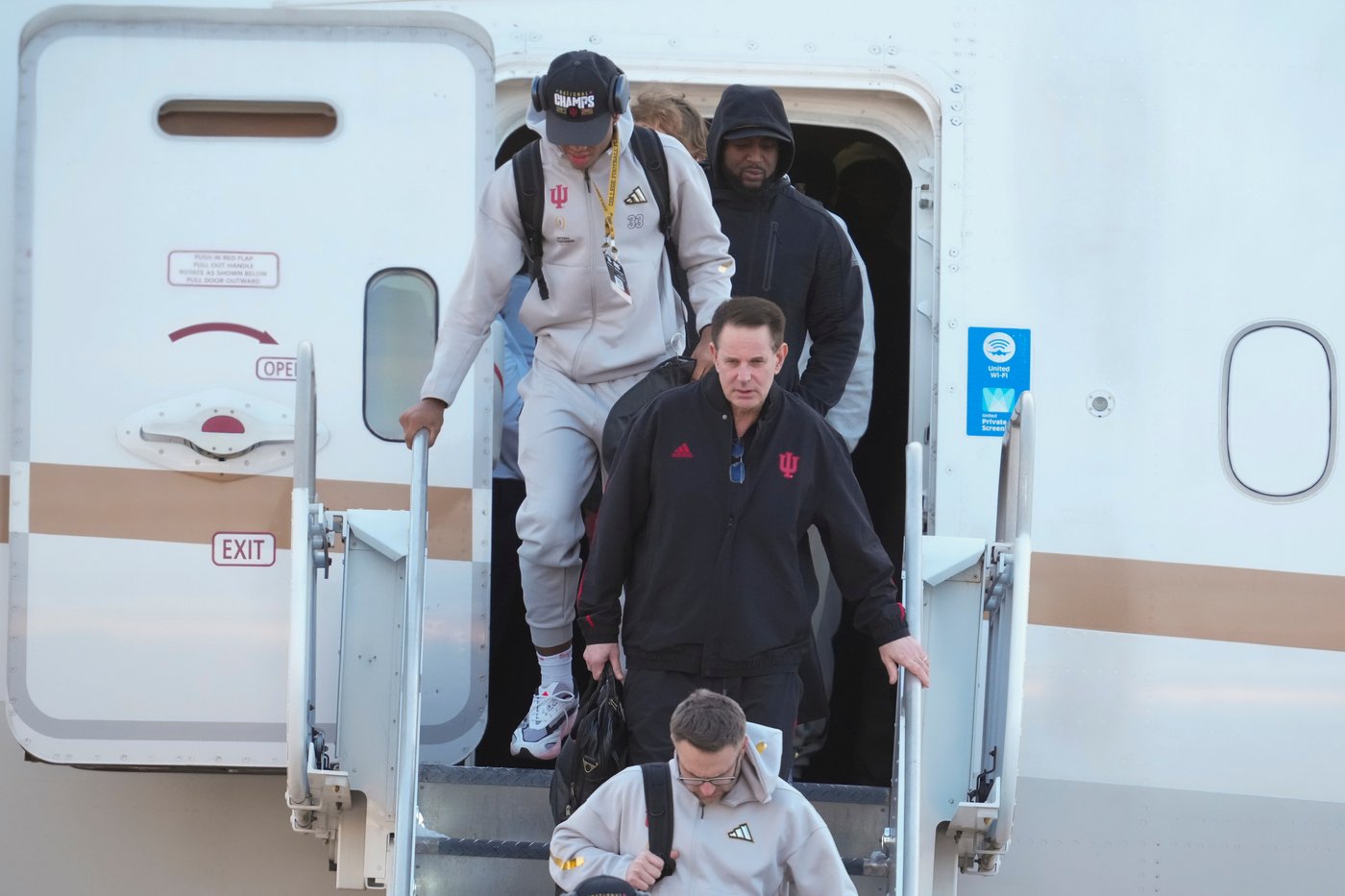 Hoosiers receive hero's welcome in return to Bloomington as football national champions | iNFOnews.ca Hoosiers receive hero's welcome in return to Bloomington as football national champions | iNFOnews.ca