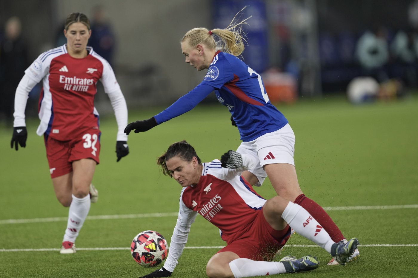 Barcelona grabs last quarterfinal spot in Women's Champions League with 3-0 win in Stockholm | iNFOnews.ca