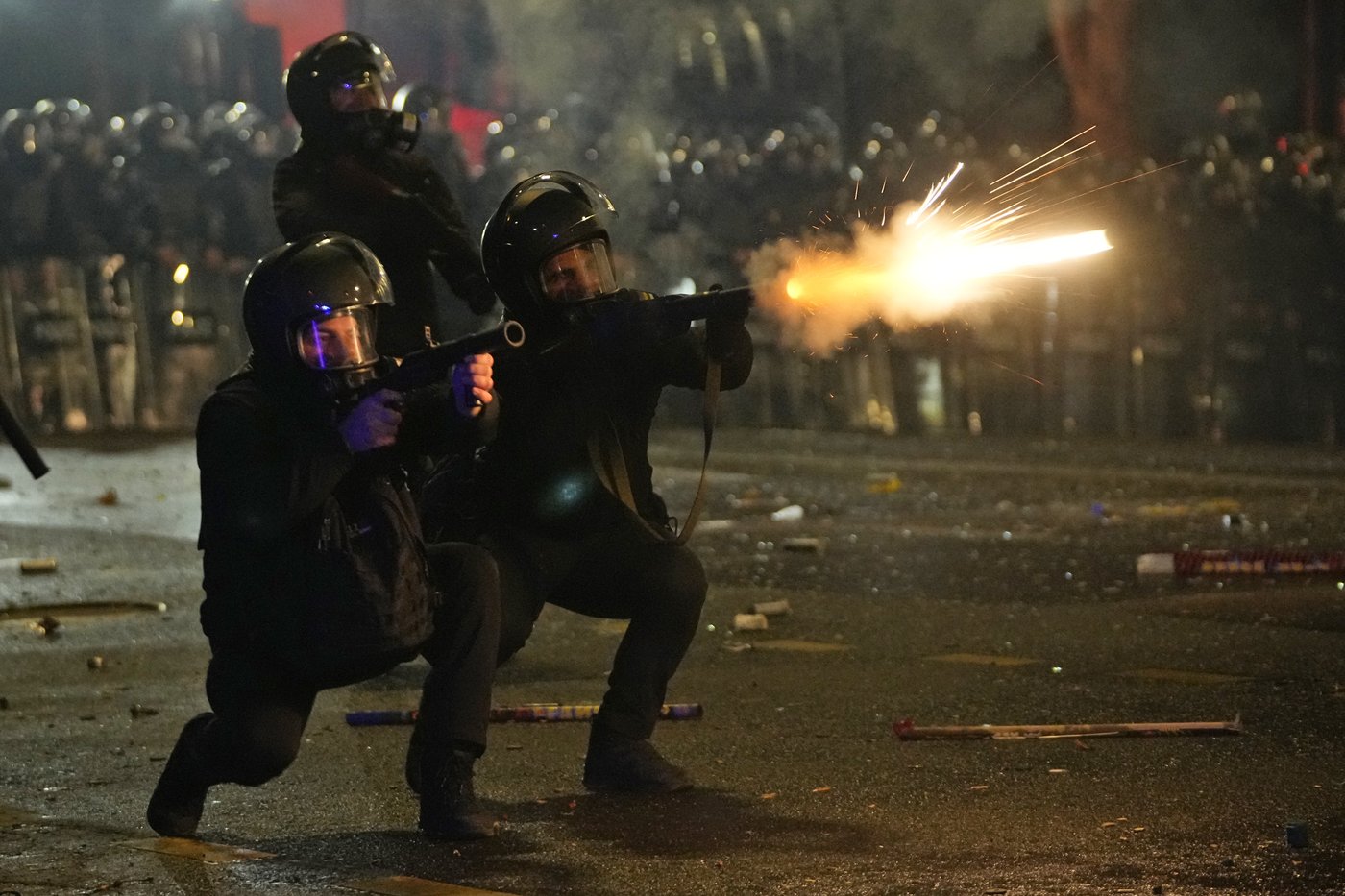 Police in Georgia turn increasingly brutal as mass protests over ending EU talks enter second week | iNFOnews.ca