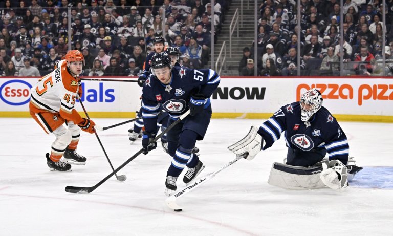 Jets defenceman Salomonsson undergoes surgery, will be sidelined five to six months | iNFOnews.ca