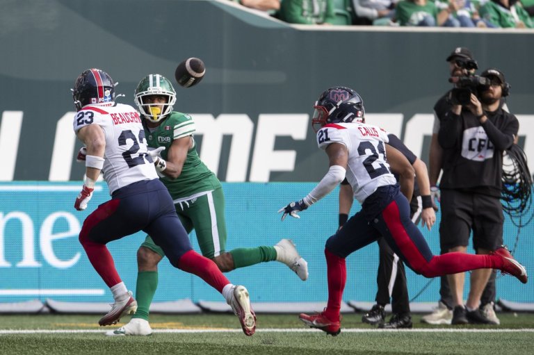 Johnson scores TD in final minute to lift playoff-bound Roughriders to victory | iNFOnews.ca