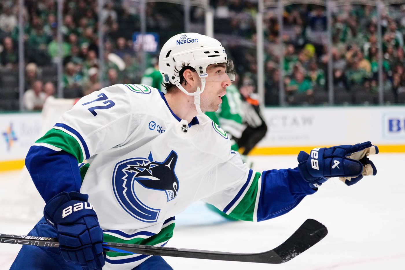 Max Sasson scores last of Vancouver's 3 quick goals, Canucks rally to beat Stars 5-3 | iNFOnews.ca Max Sasson scores last of Vancouver's 3 quick goals, Canucks rally to beat Stars 5-3 | iNFOnews.ca