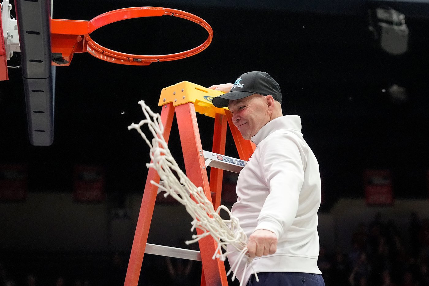 Randy Bennett leaving Saint Mary's to become Arizona State's coach | iNFOnews.ca Randy Bennett leaving Saint Mary's to become Arizona State's coach | iNFOnews.ca