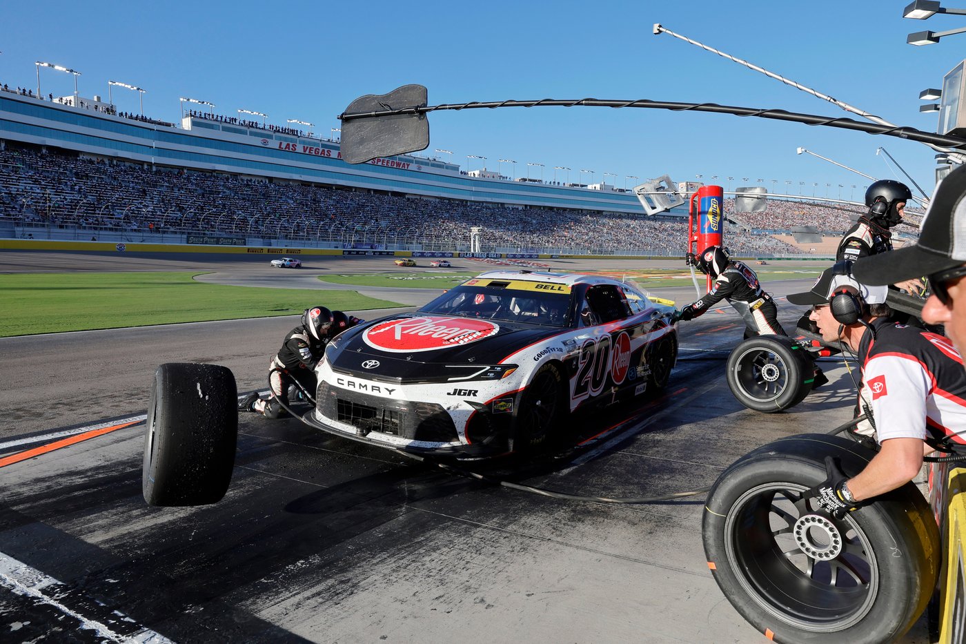 NASCAR hoping must-win scenarios at Martinsville will avoid manipulation repeat | iNFOnews.ca NASCAR hoping must-win scenarios at Martinsville will avoid manipulation repeat | iNFOnews.ca