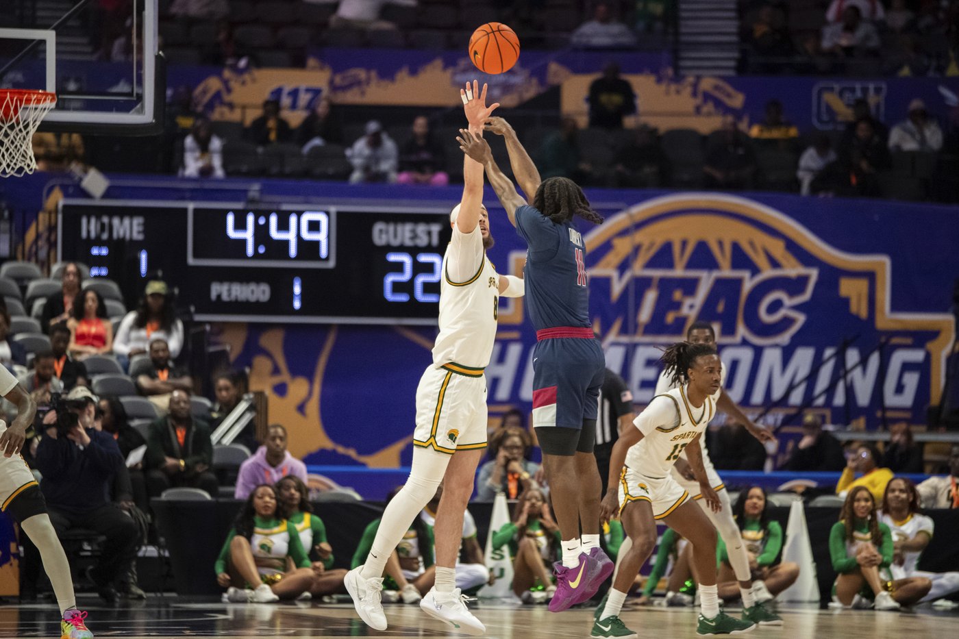 Norfolk State coach angry over being 28 1/2-point underdog to Florida, asks, 'Are we that bad?' | iNFOnews.ca