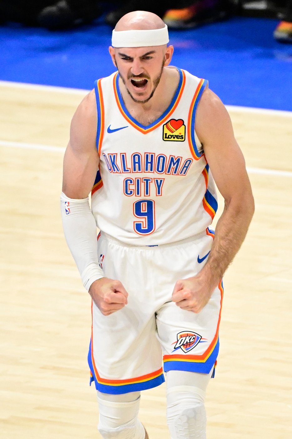 Sparked by Alex Caruso, the Thunder bench steps up again in Game 5 win | iNFOnews.ca
