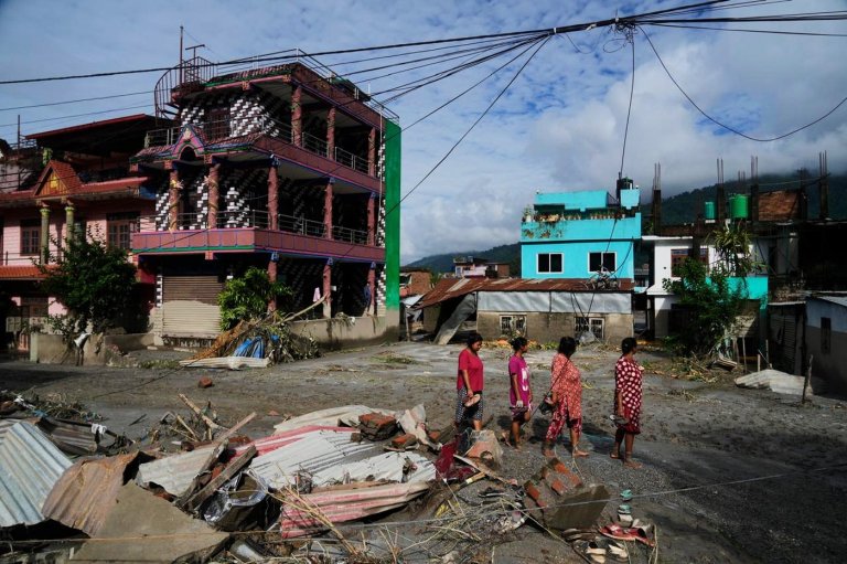 People from more than 30 countries are missing after the flash floods in Nepal and China | iNFOnews.ca
