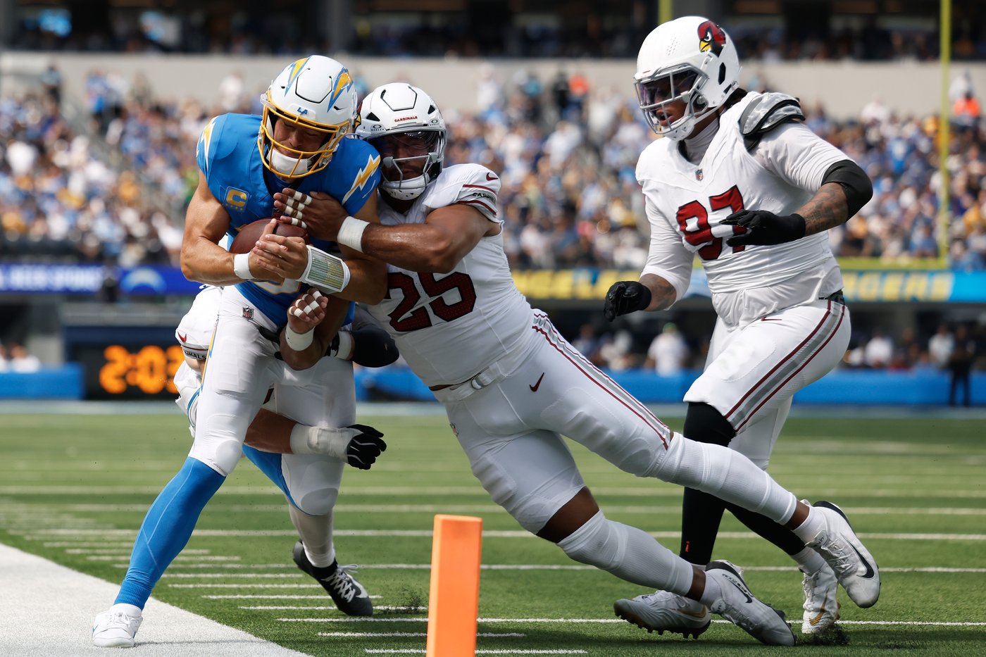 Cardinals beat Chargers 26-14 as Mike LaFleur wins his head coaching debut | iNFOnews.ca Cardinals beat Chargers 26-14 as Mike LaFleur wins his head coaching debut | iNFOnews.ca