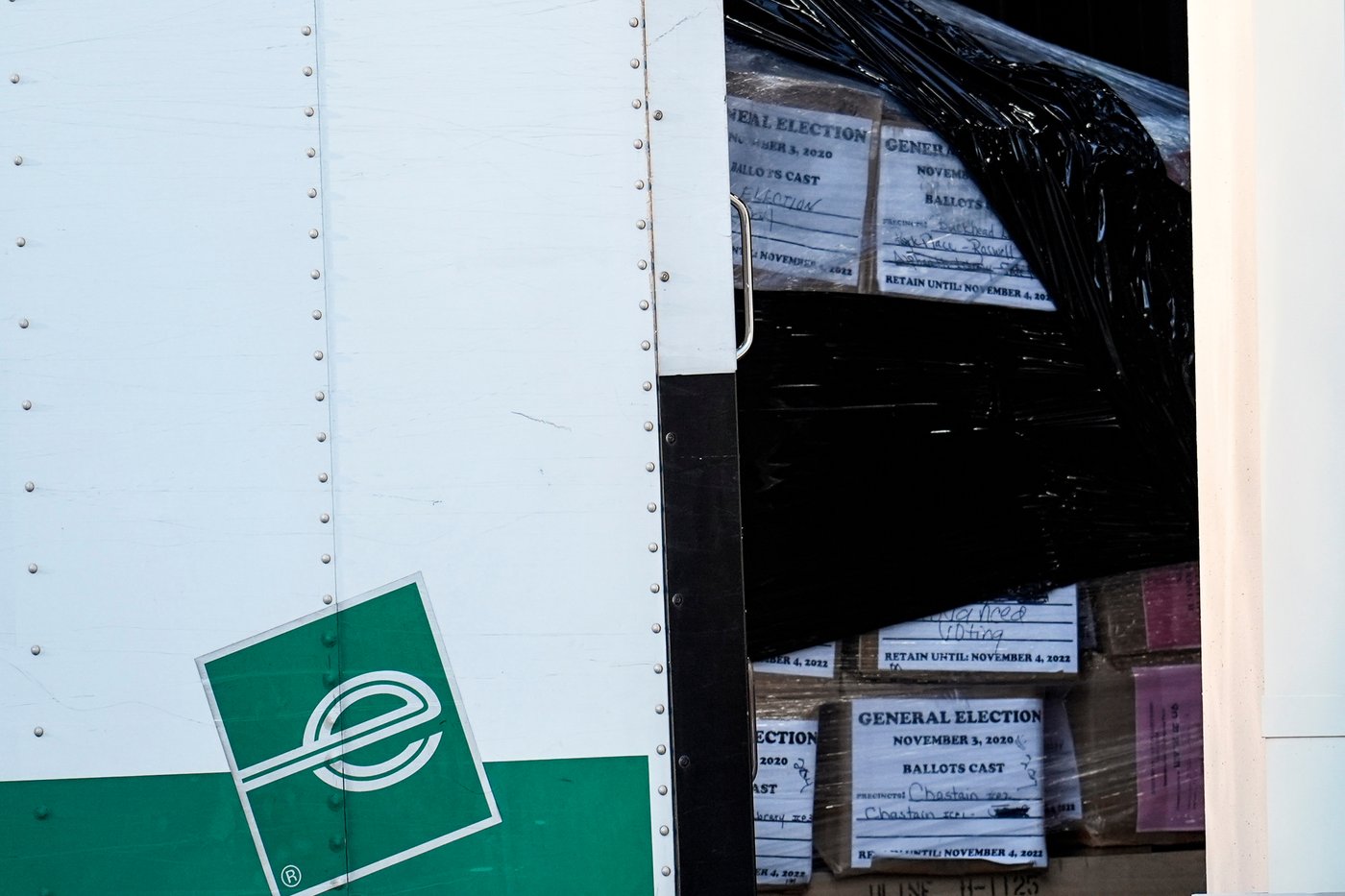 Georgia's Fulton County and the Trump administration square off in court over seized 2020 ballots | iNFOnews.ca