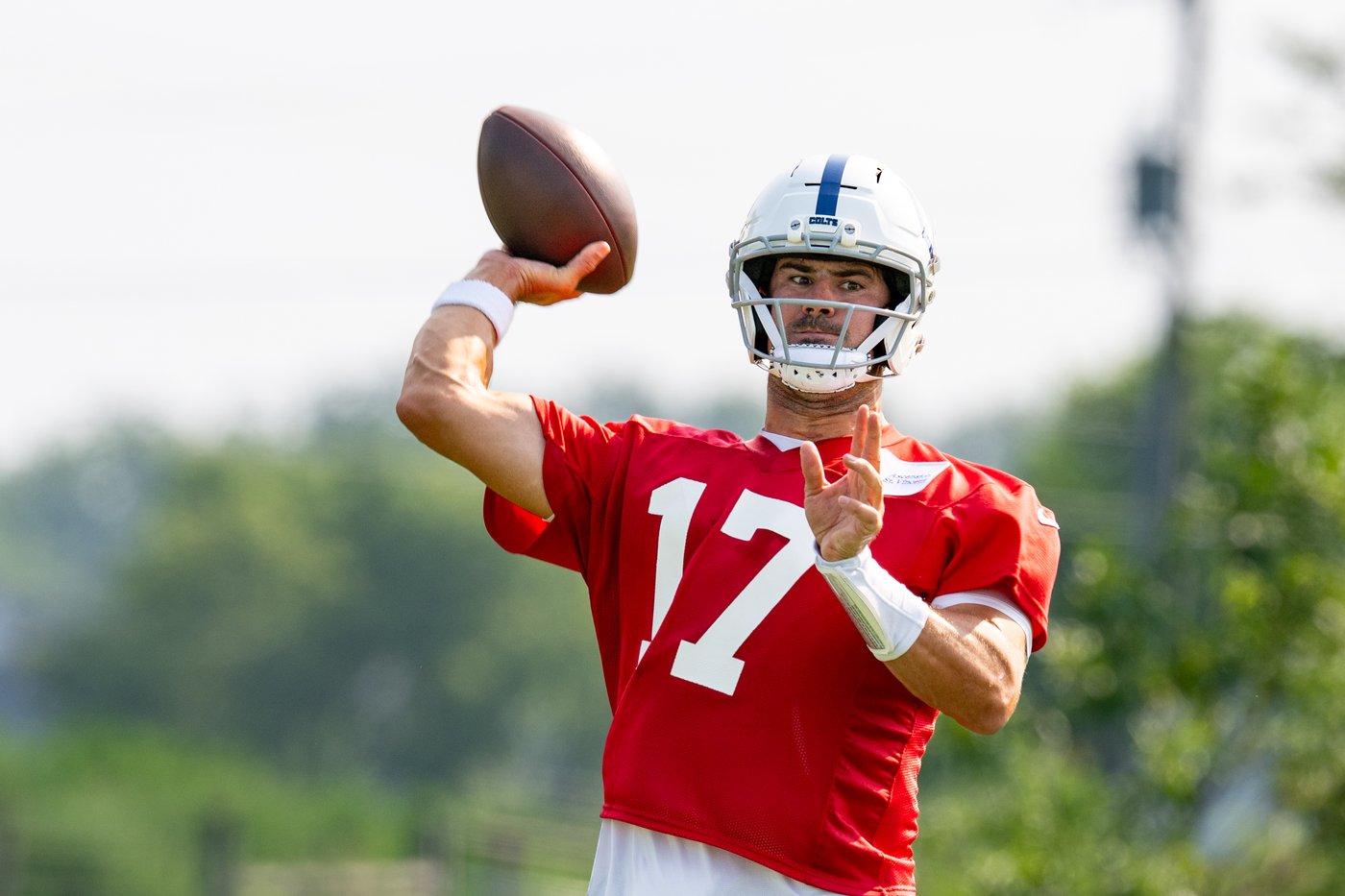 Daniel Jones checks off one goal by returning to full practice work as the Colts open training camp | iNFOnews.ca