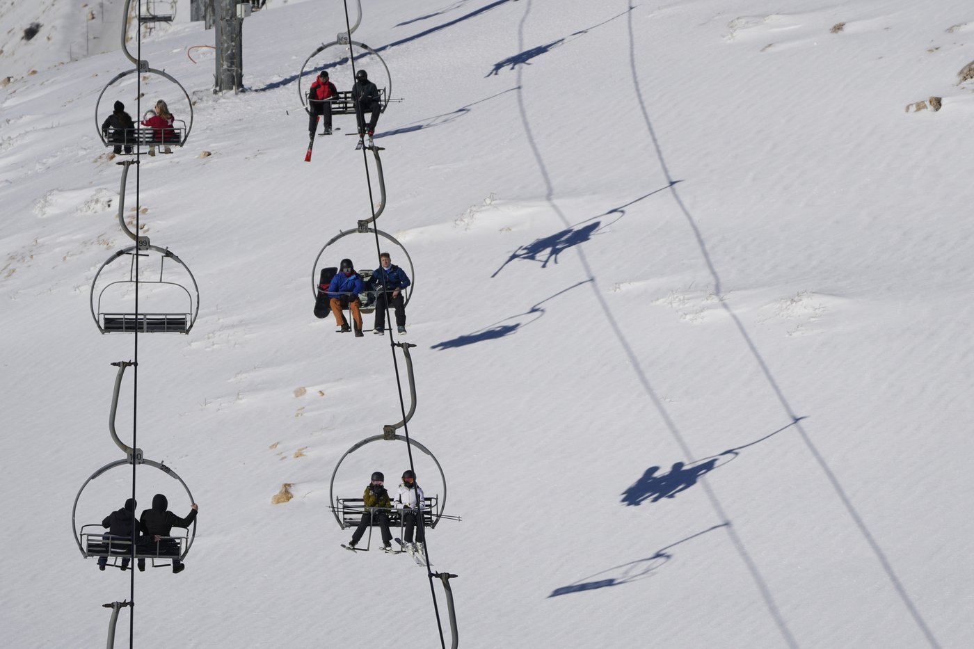 Photos show people in Lebanon enjoying winter weather on the slopes | iNFOnews.ca