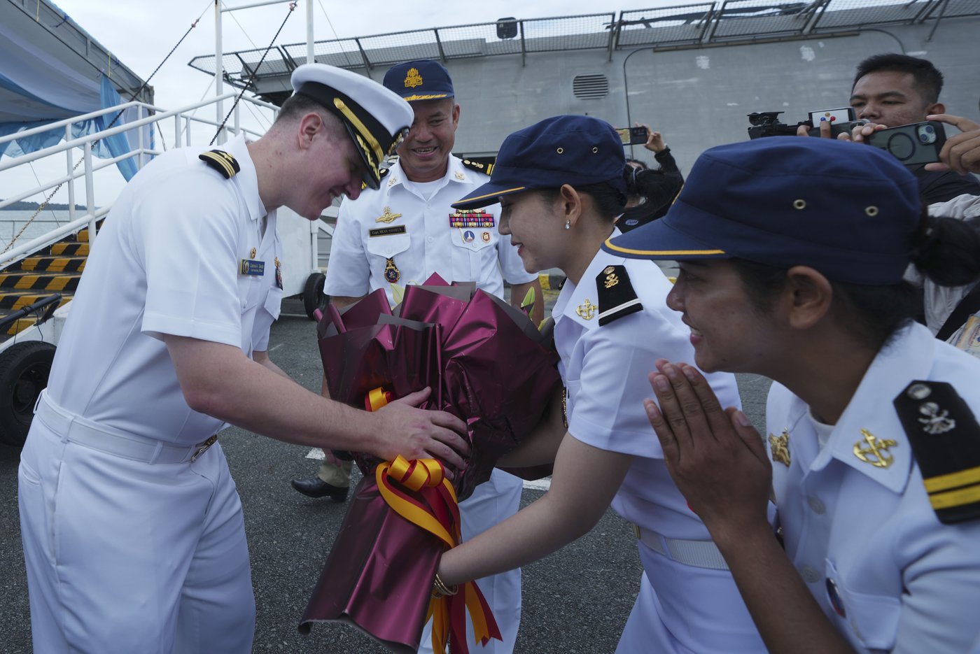 For the first time in 8 years, a US Navy ship makes a port call in Cambodia, a top Chinese ally | iNFOnews.ca