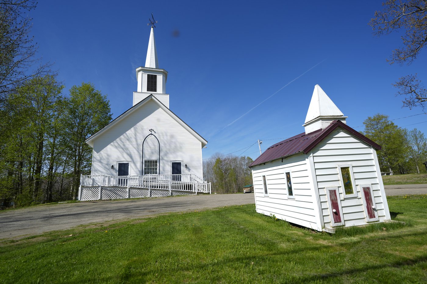 Still finding trouble in the woods: 'Blair Witch Project' star at center of Maine road dispute | iNFOnews.ca Still finding trouble in the woods: 'Blair Witch Project' star at center of Maine road dispute | iNFOnews.ca