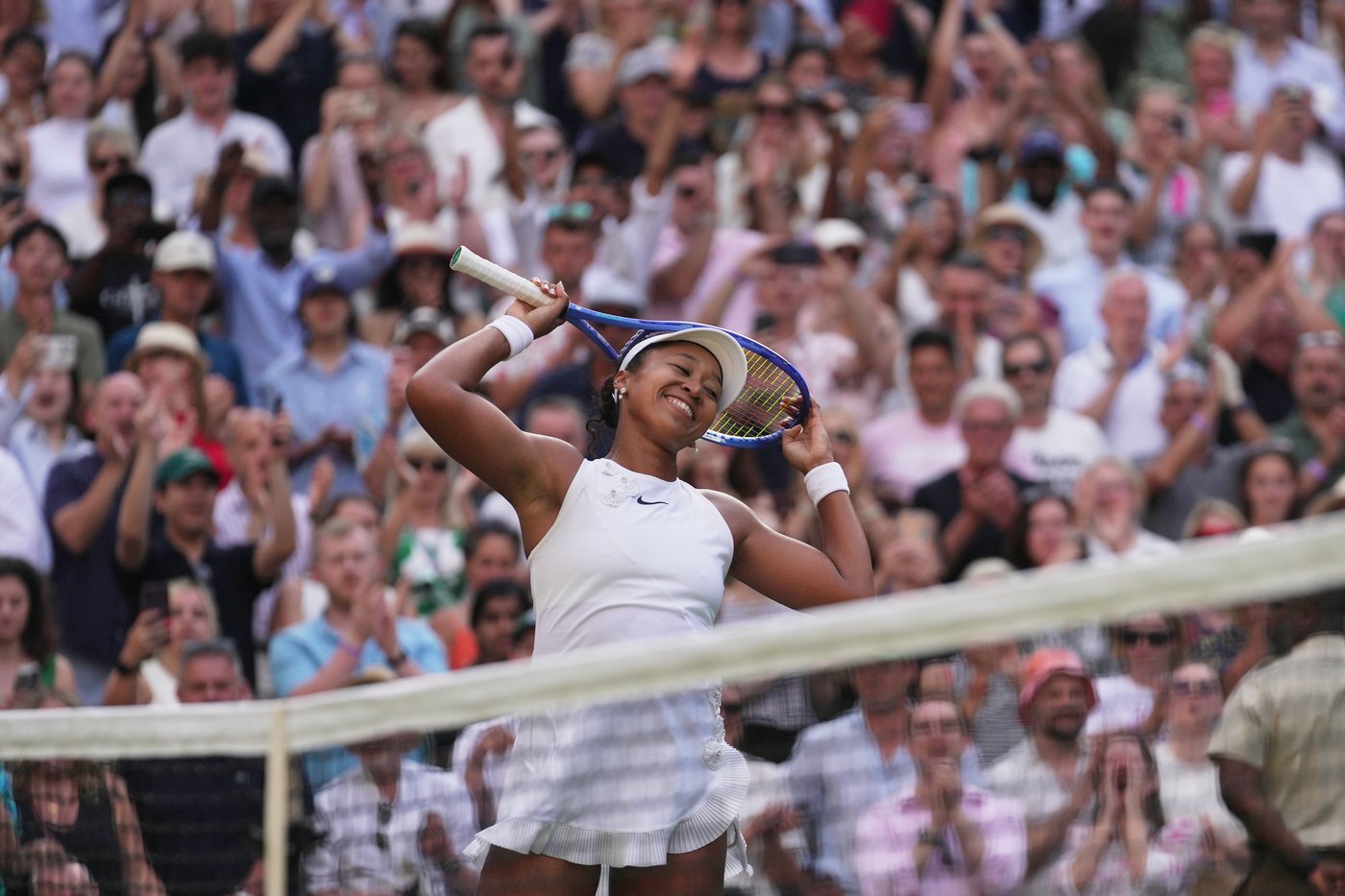 Naomi Osaka overpowers Aryna Sabalenka to reach the Wimbledon quarterfinals | iNFOnews.ca