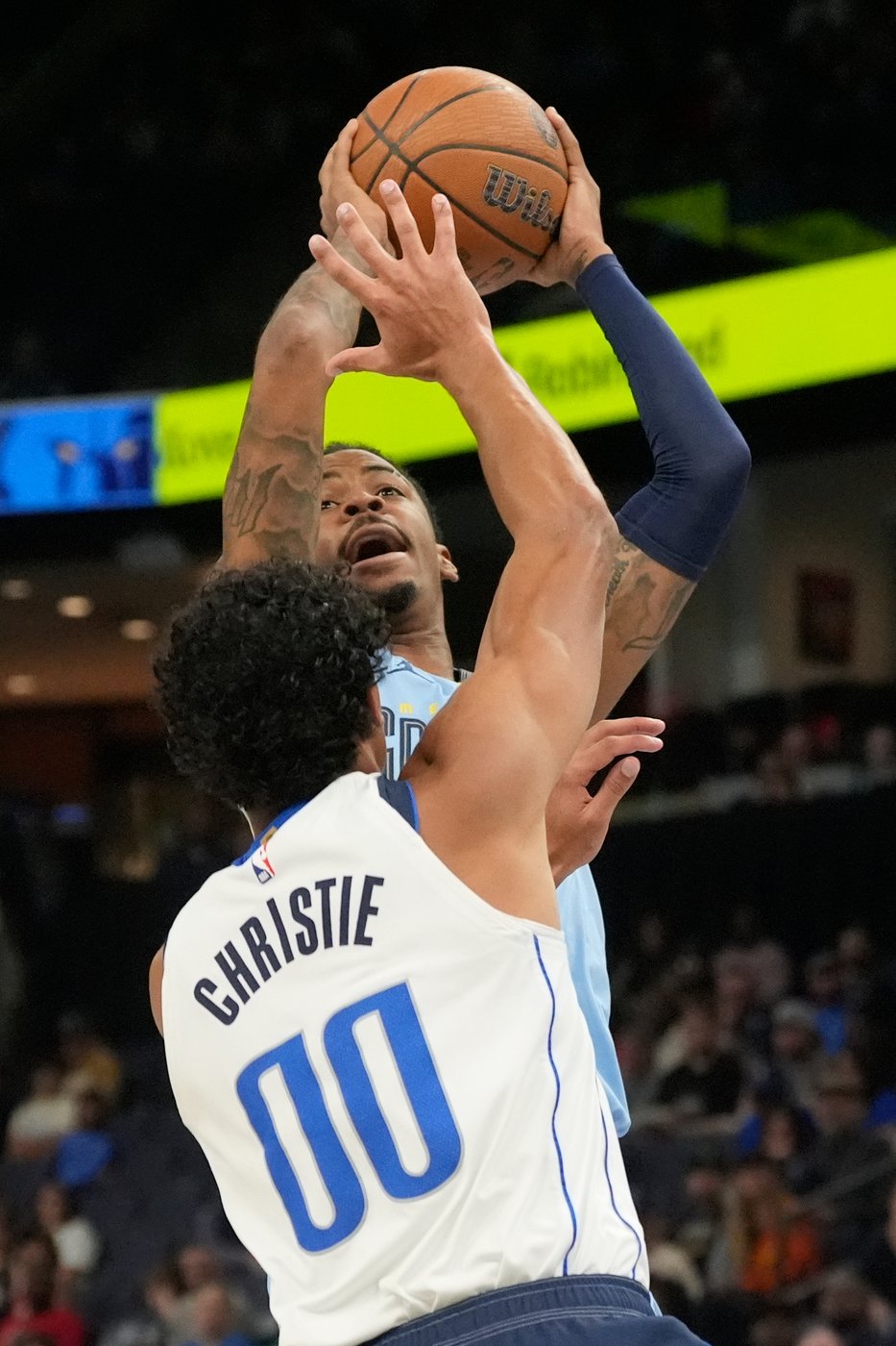 Ja Morant, Cedric Coward help Grizzlies to big lead and a 118-104 victory over Mavericks | iNFOnews.ca