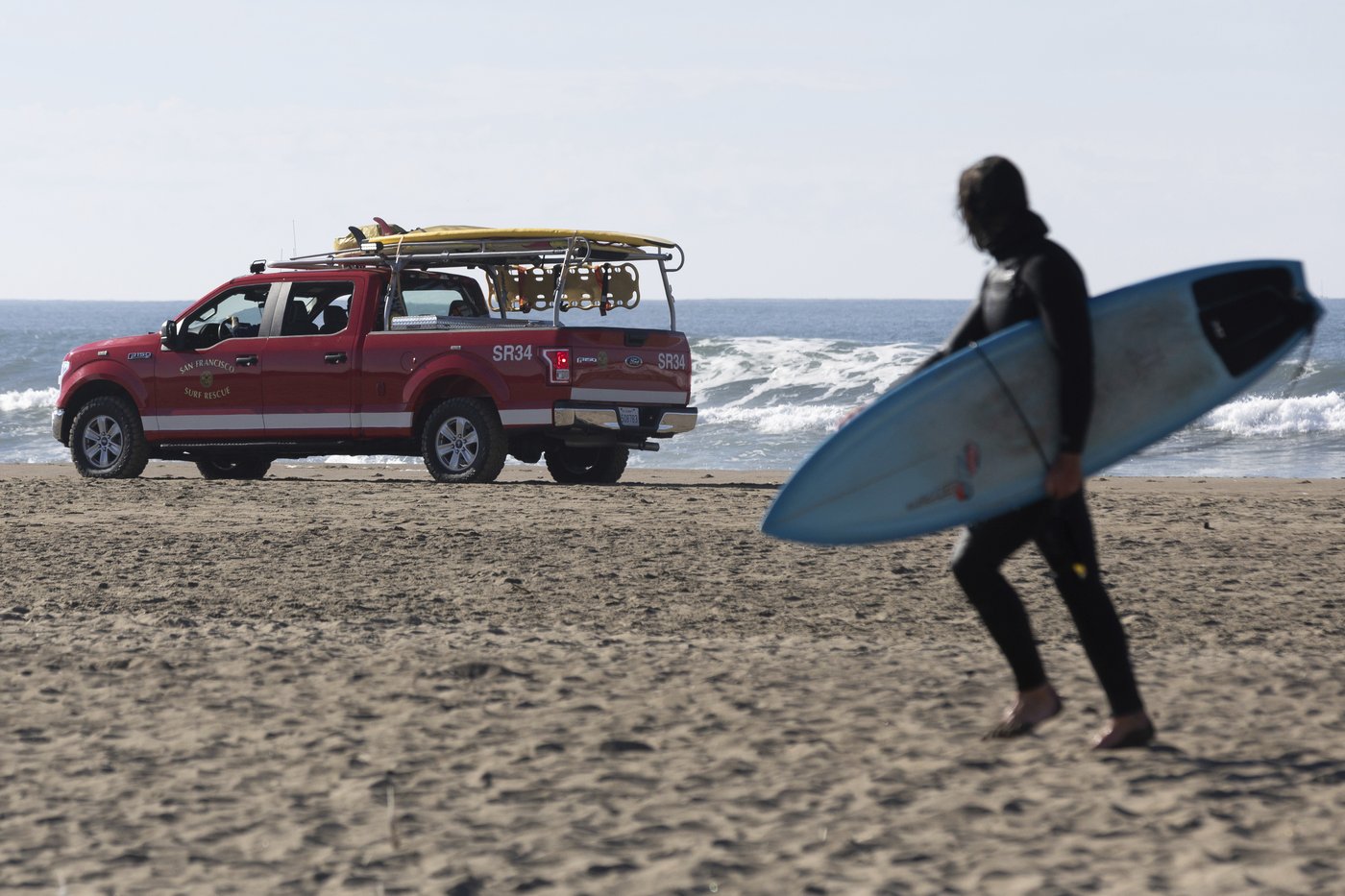 Quake prompts brief tsunami warning on the West Coast. Here's what to know about tsunamis | iNFOnews.ca