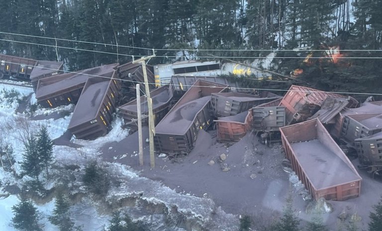 Federal agency links Quebec train derailment in December to temperature swings | iNFOnews.ca