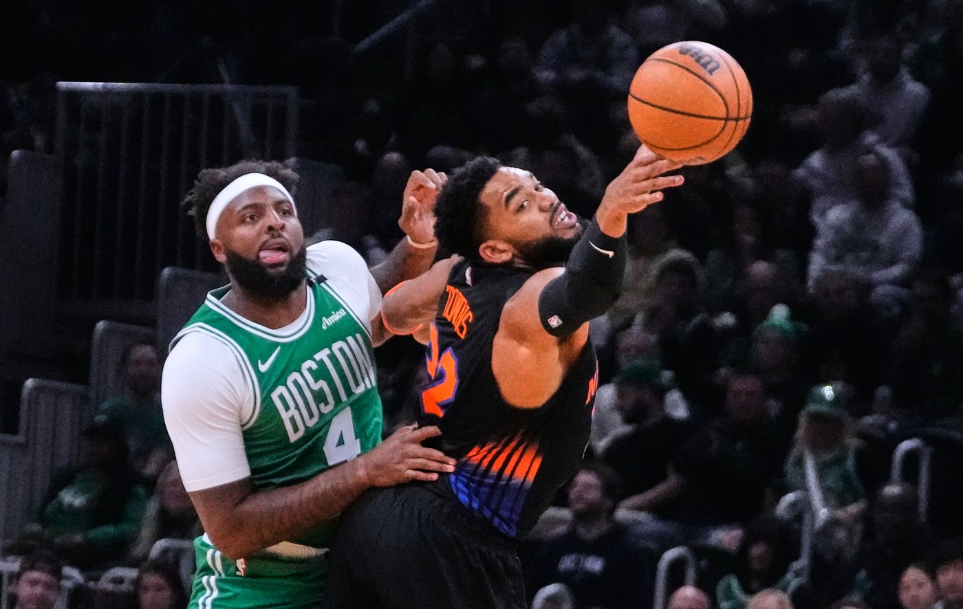 Jayson Tatum scores 36, sizzles down the stretch as Celtics fend off Knicks 107-103 | iNFOnews.ca