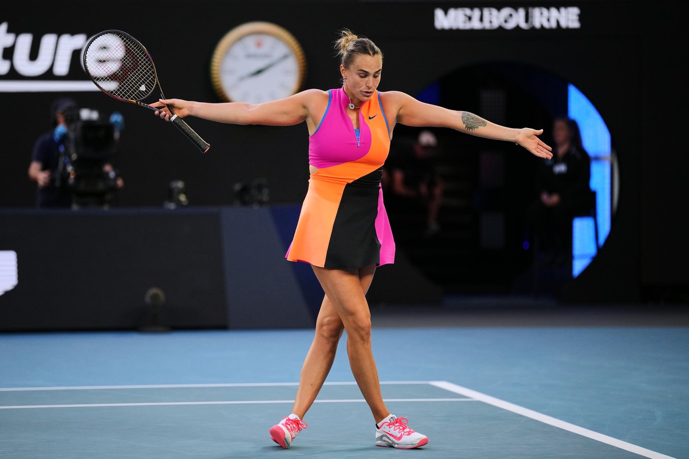 Top-ranked Sabalenka and Alcaraz advance on an opening day of records at the Australian Open | iNFOnews.ca