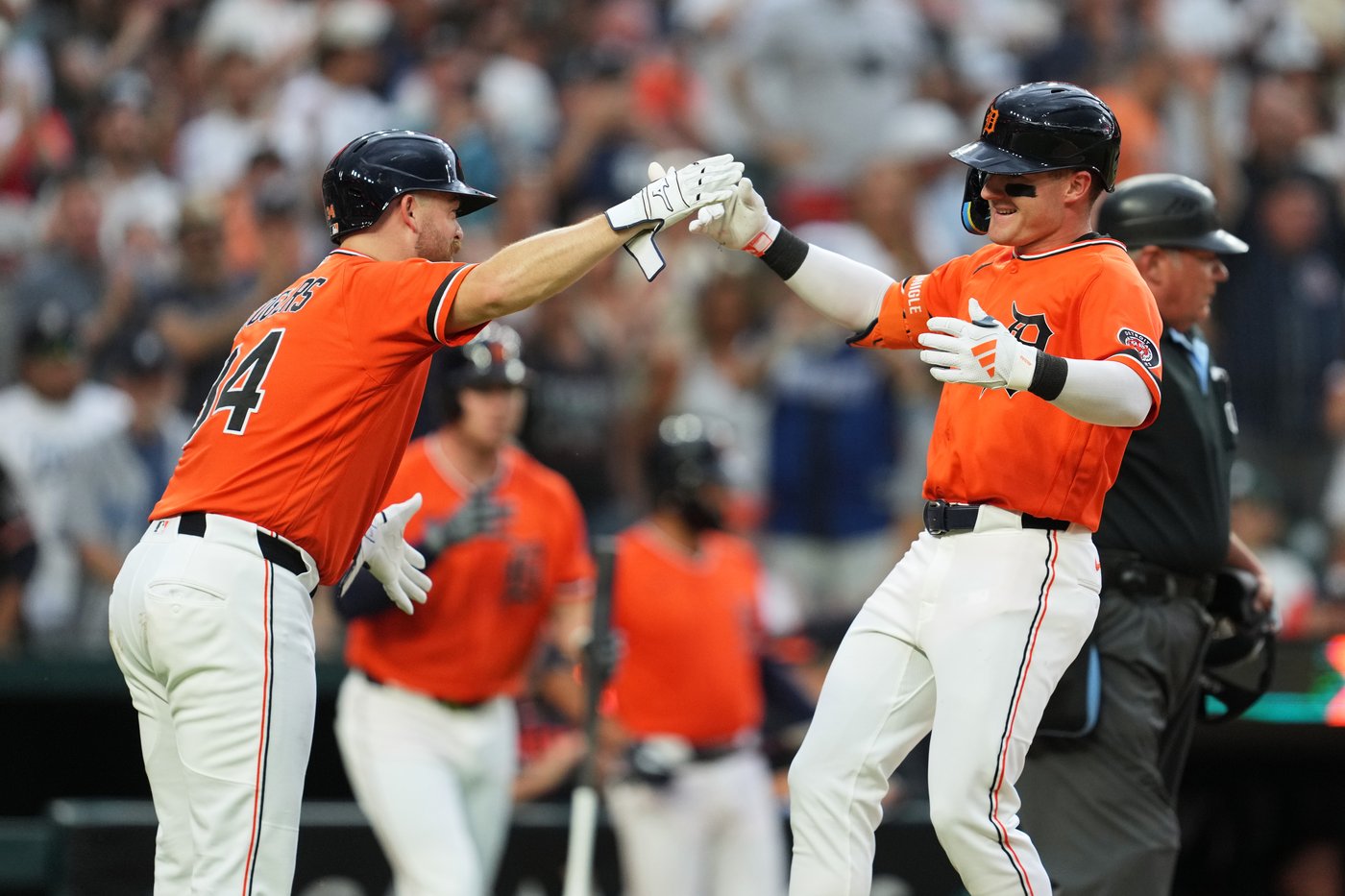 Outman's triple keys five-run inning as Tigers win sixth straight, beating Phillies 10-2 | iNFOnews.ca