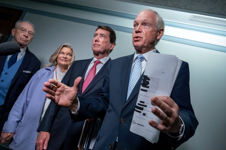 FBI analyzed phone records of senators as part of Trump Jan. 6 probe, lawmakers say | iNFOnews.ca