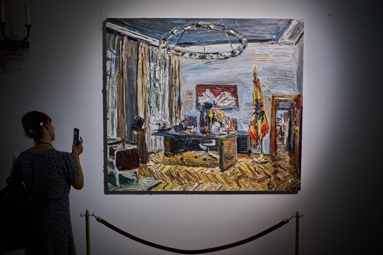 Pop-up art show takes over German president's residence before yearslong renovation | iNFOnews.ca