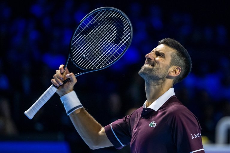 Djokovic loses at Federer's hometown Basel event, stays 1 back of Swiss icon's career title total | iNFOnews.ca