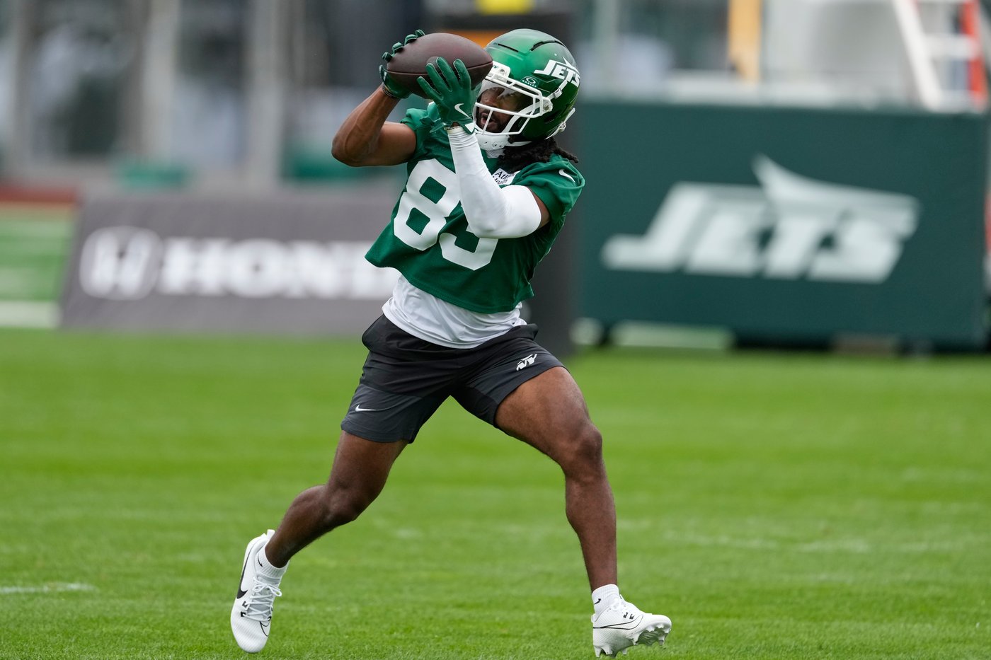 Jets safety Minkah Fitzpatrick and wide receiver Omar Cooper Jr. 'week to week' with injuries | iNFOnews.ca Jets safety Minkah Fitzpatrick and wide receiver Omar Cooper Jr. 'week to week' with injuries | iNFOnews.ca