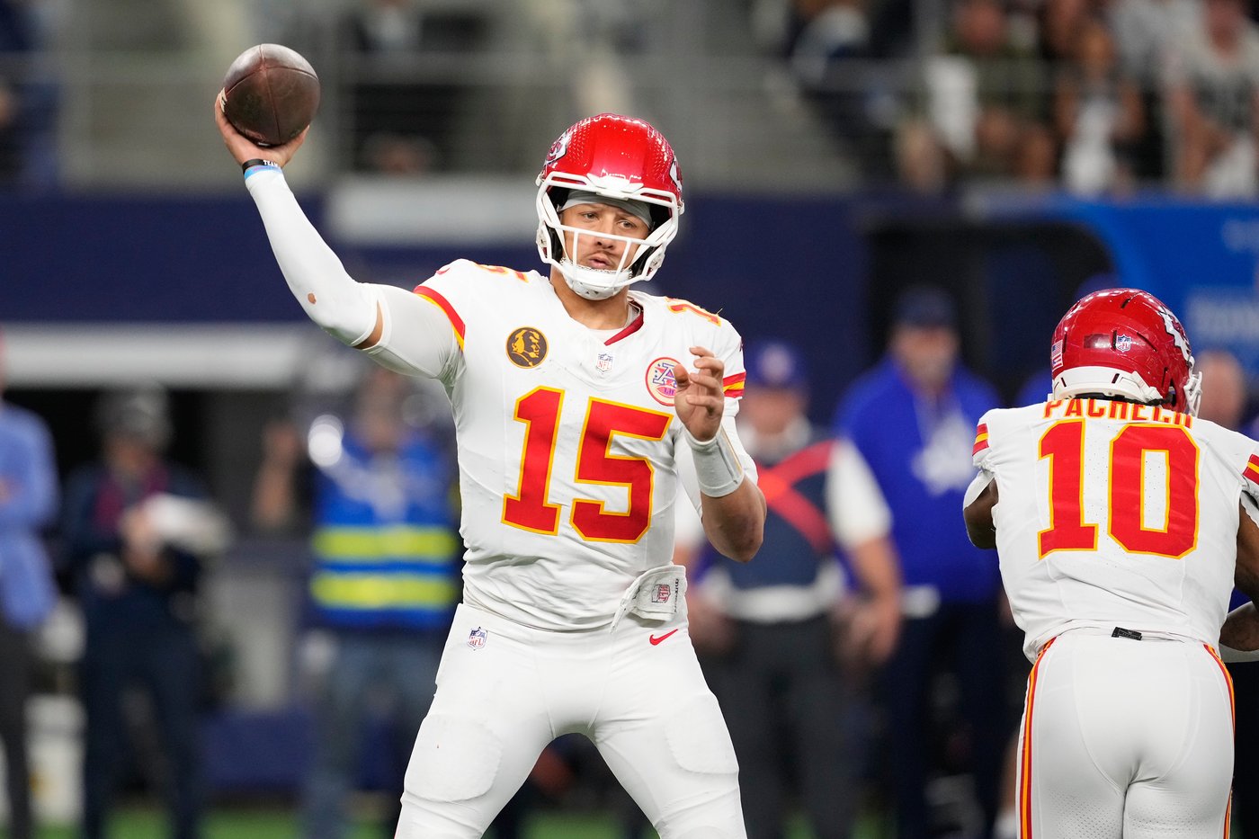 Prescott's Cowboys overcome Mahomes' fourth-down magic in 31-28 Thanksgiving win over Chiefs | iNFOnews.ca