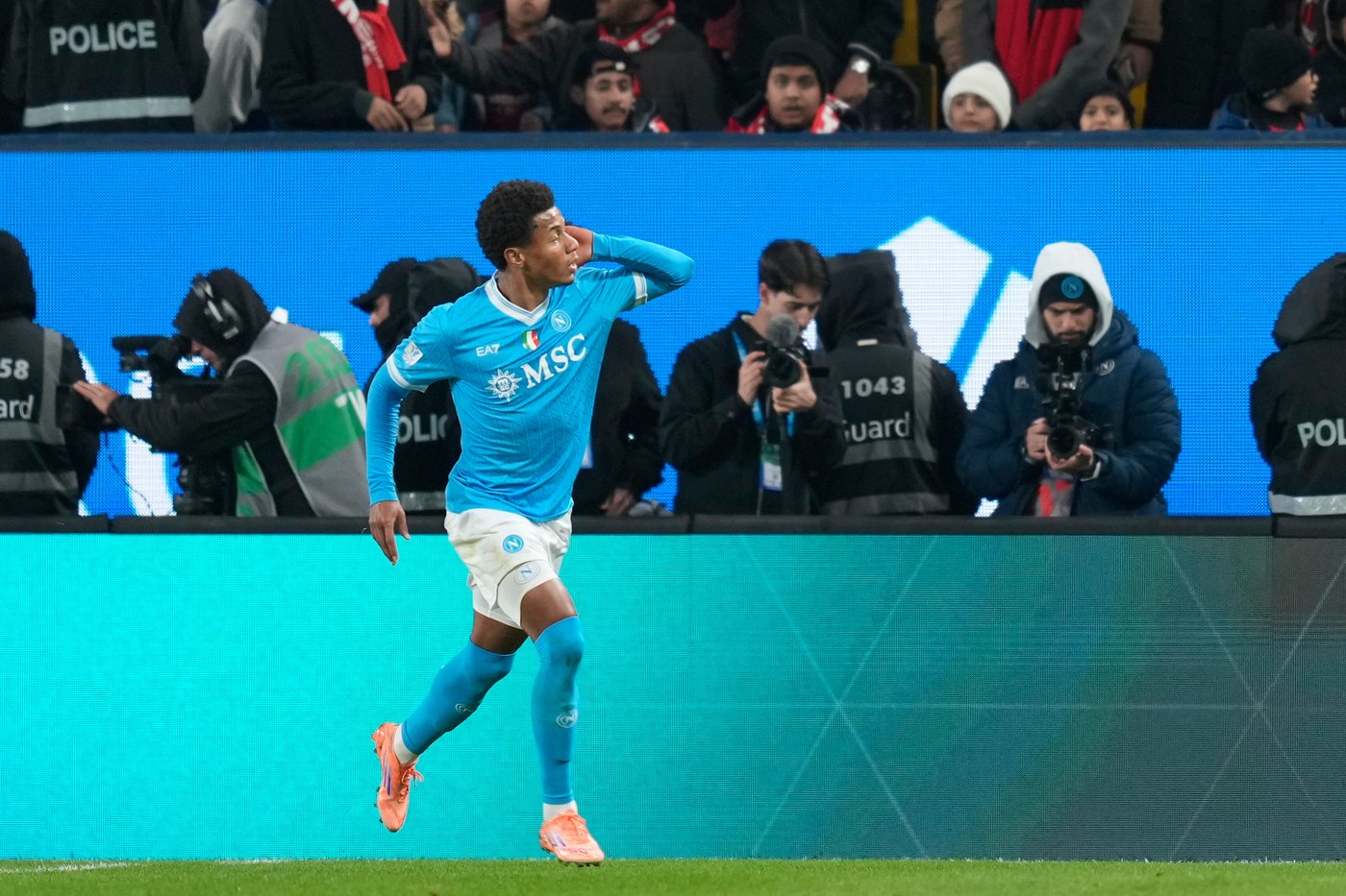 Rasmus Højlund shines as Napoli beats AC Milan 2-0 to reach Italian Super Cup final | iNFOnews.ca