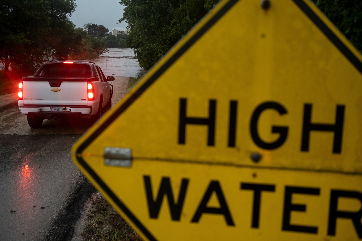 Catastrophic flooding sweeps across Texas, in photos | iNFOnews.ca