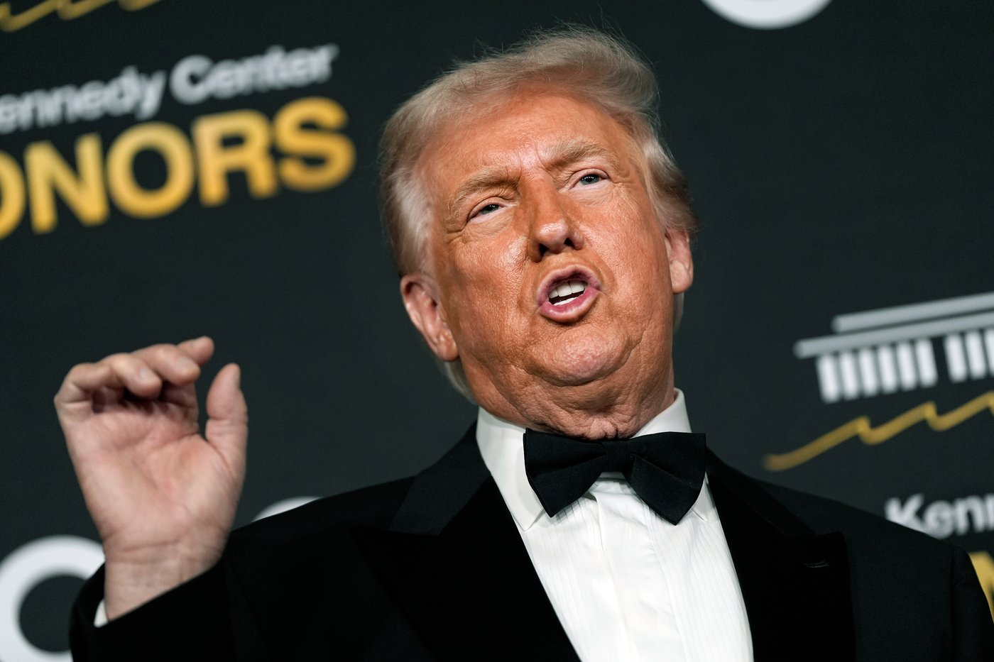 Trump says Zelenskyy 'hasn't read' a US-authored proposal to end Russia-Ukraine war | iNFOnews.ca