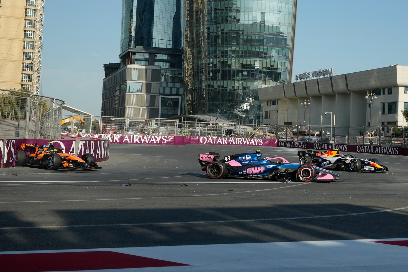 George Russell wins in Azerbaijan to trim Antonelli's F1 lead as Norris crashes out | iNFOnews.ca