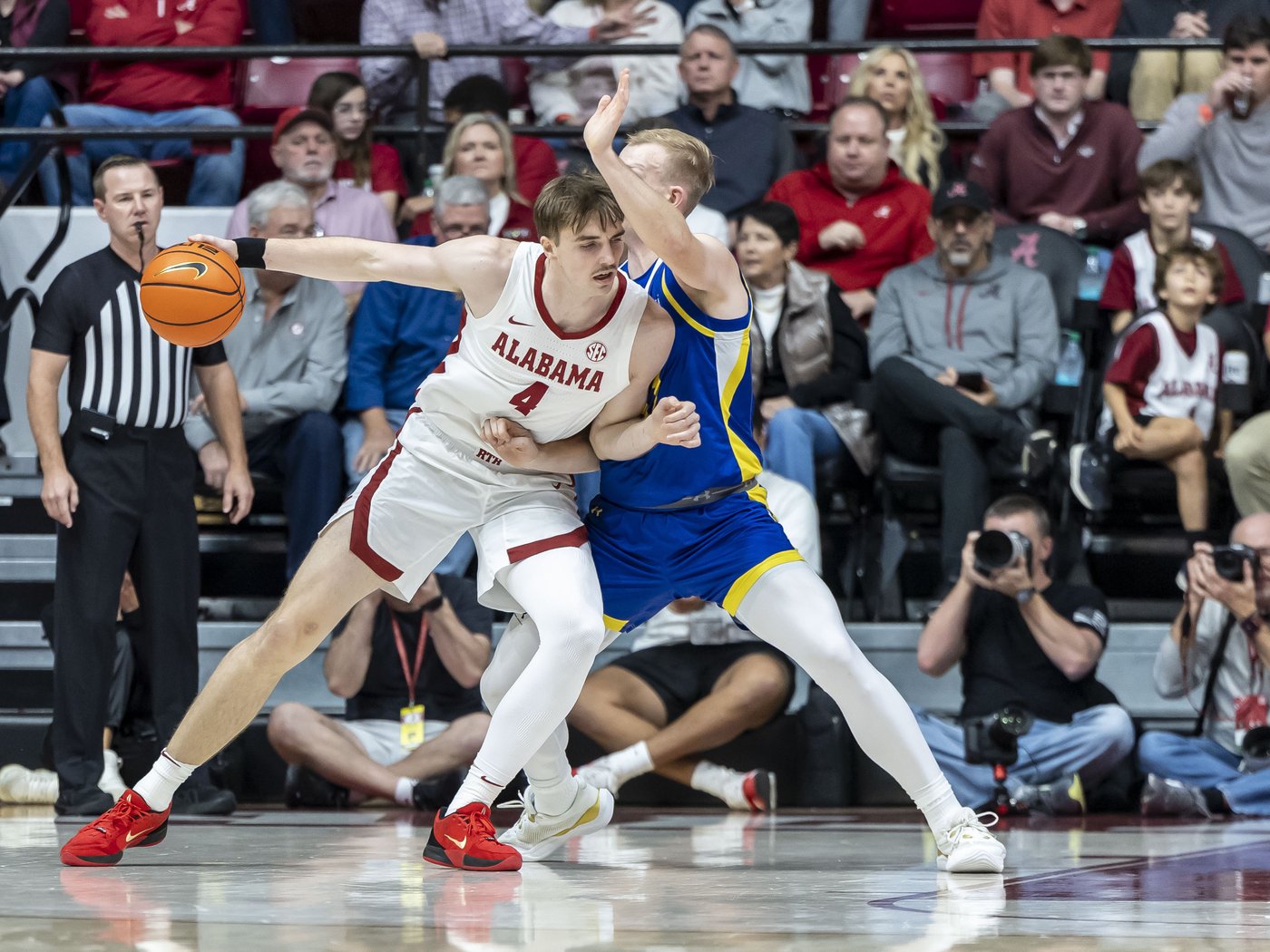 Holloway, No. 5 Alabama overwhelm South Dakota State with 19 3-pointers in 105-82 victory | iNFOnews.ca