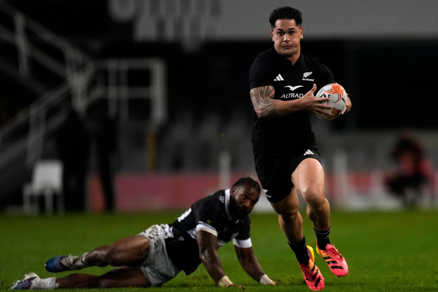 All Blacks wash away the Sharks 54-0 in rain-soaked Durban as McKenzie limps off | iNFOnews.ca All Blacks wash away the Sharks 54-0 in rain-soaked Durban as McKenzie limps off | iNFOnews.ca