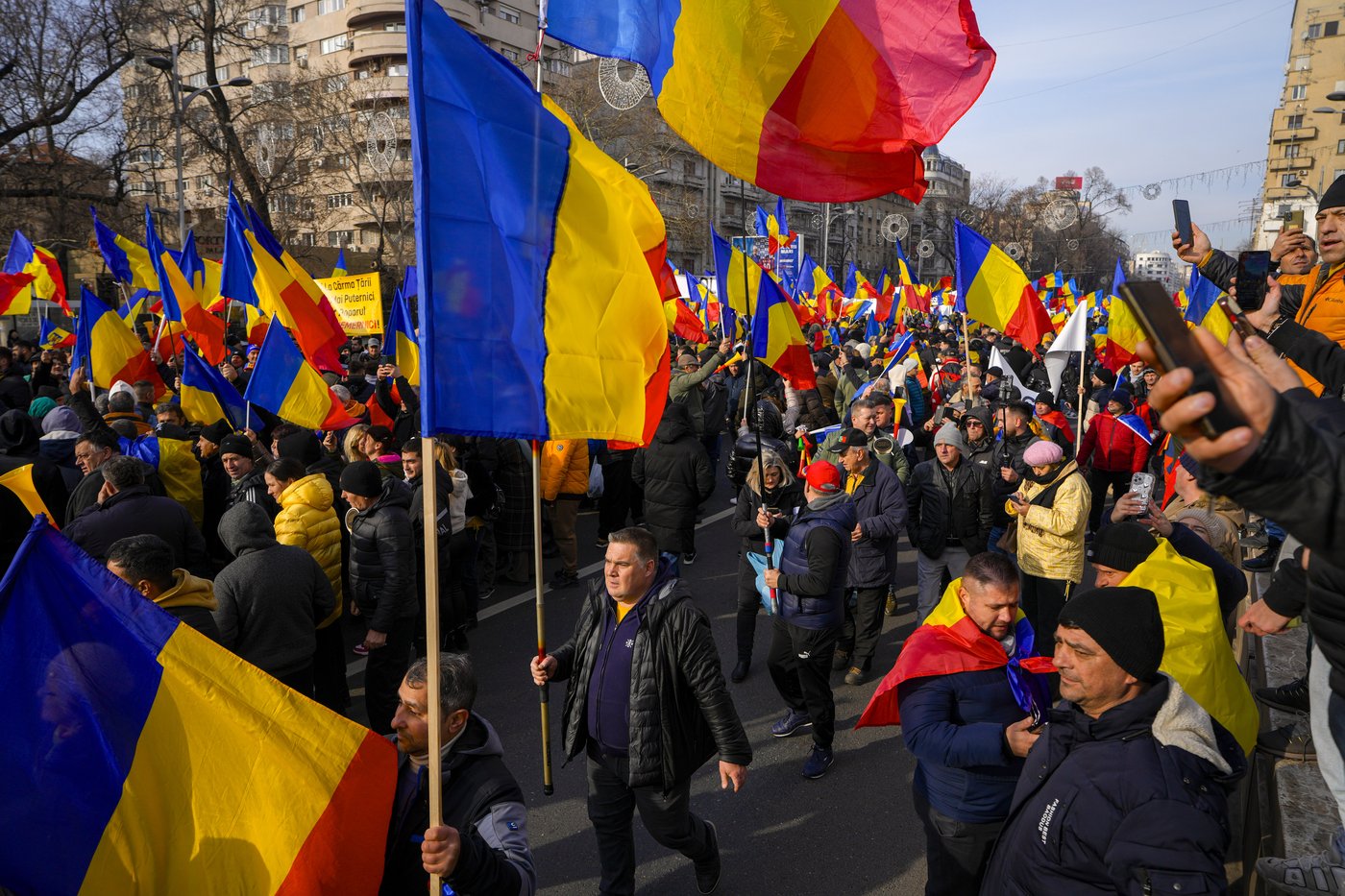 Tens of thousands protest in Romania’s capital against annulled presidential race | iNFOnews.ca