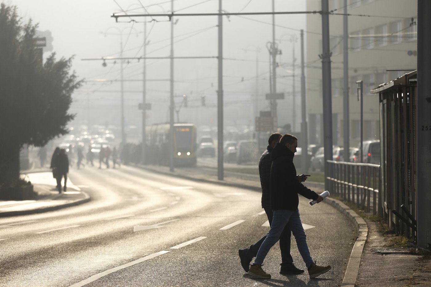 Bosnia's capital Sarajevo chokes on toxic air as a thick blanket of winter fog rolls over the city | iNFOnews.ca Bosnia's capital Sarajevo chokes on toxic air as a thick blanket of winter fog rolls over the city | iNFOnews.ca