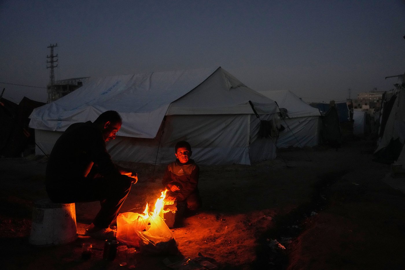 A blast in Gaza wounds a soldier and Israel accuses Hamas of ceasefire violation | iNFOnews.ca A blast in Gaza wounds a soldier and Israel accuses Hamas of ceasefire violation | iNFOnews.ca