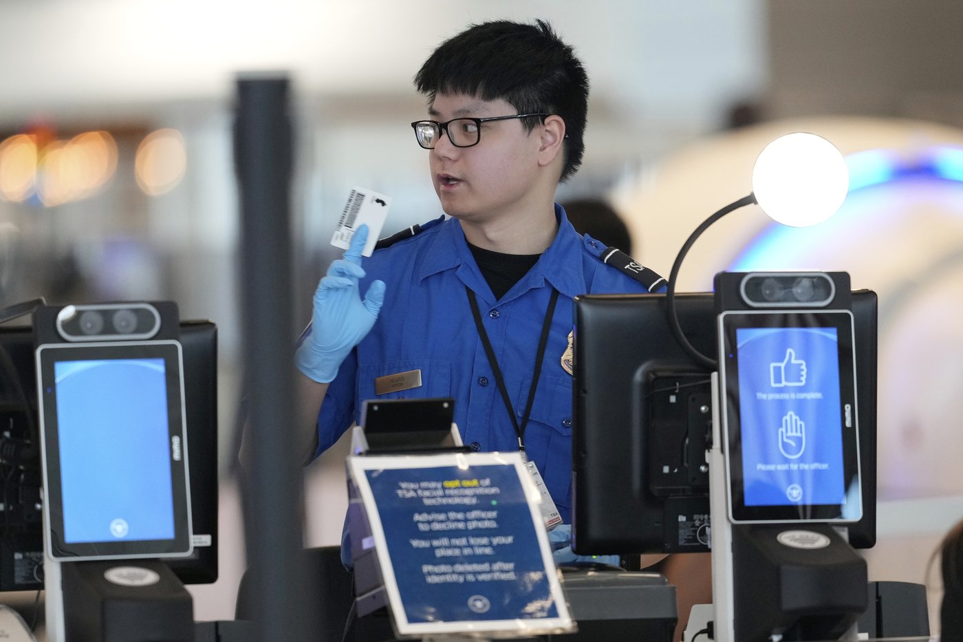 PHOTO COLLECTION: REAL ID requirements for the U.S. domestic flyers begins | iNFOnews.ca