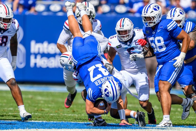 Bear Bachmeier throws 3 TDs as No. 15 BYU beats Arizona 28-17 | iNFOnews.ca