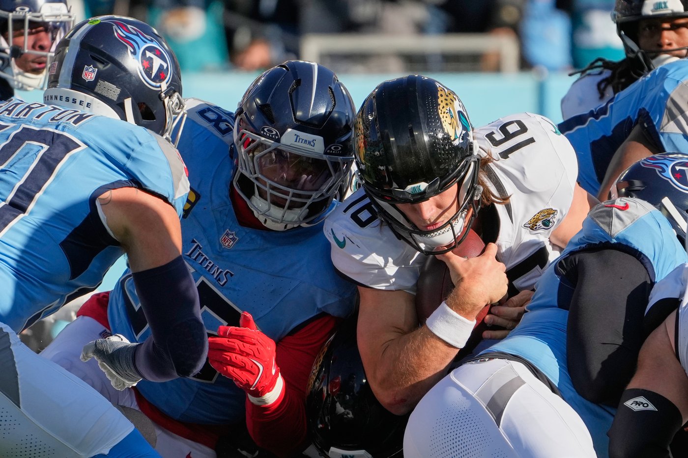 Top photos from Week 13 of the NFL season | iNFOnews.ca