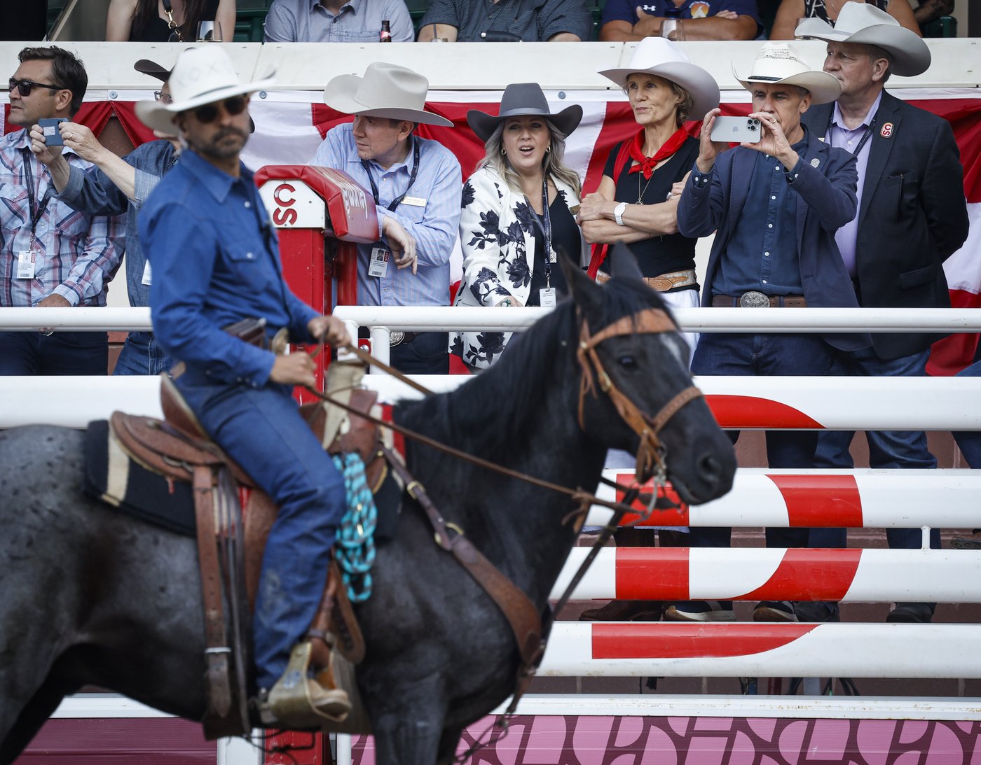 'It's looking good': Carney chats pipelines while mingling at Calgary Stampede | iNFOnews.ca 'It's looking good': Carney chats pipelines while mingling at Calgary Stampede | iNFOnews.ca