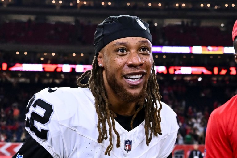 Raiders agree to a 3-year, $30M contract to retain CB Eric Stokes, AP source says | iNFOnews.ca