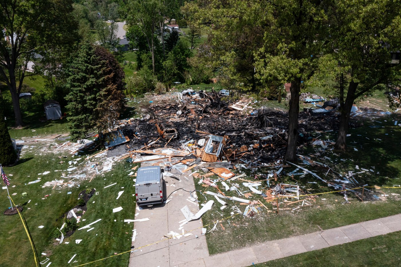 Michigan house explosion leaves 1 dead and another in critical condition | iNhome
