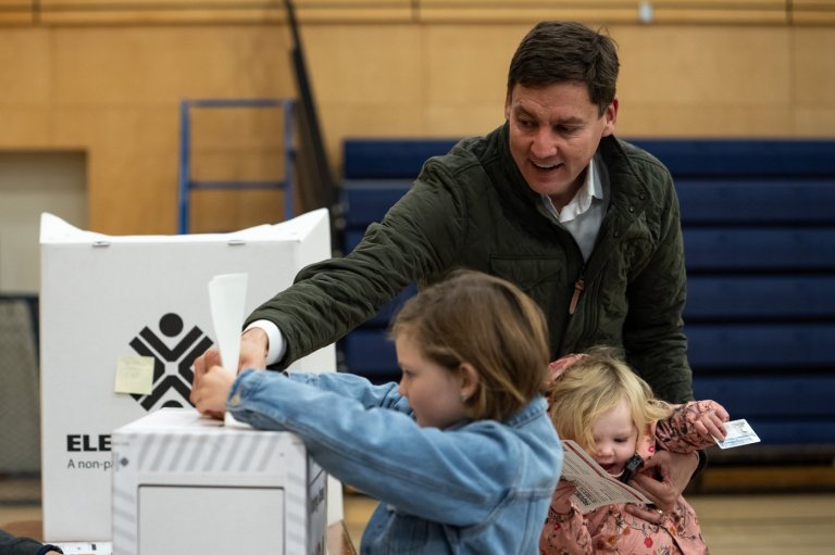 British Columbians vote in early election, with David Eby's job on the line | iNFOnews.ca
